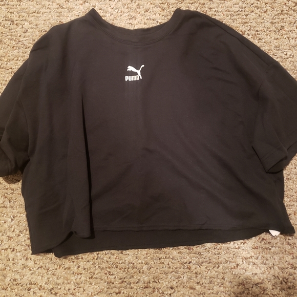 Puma Tops - NEW PUMA black crew crop shirt..size medium